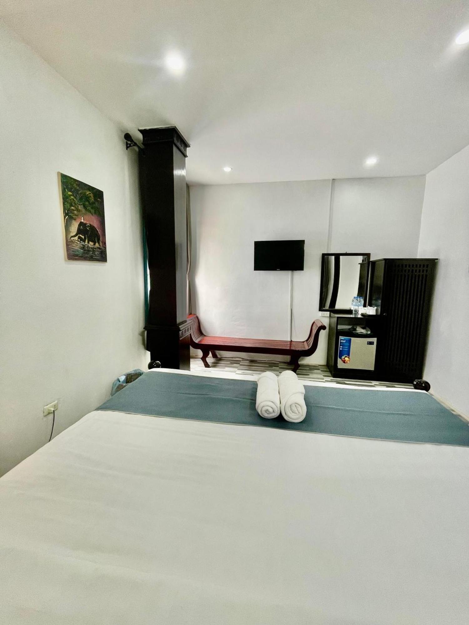 לואנג פרבאנג Villa Merry Lao Ban Aphay מראה חיצוני תמונה